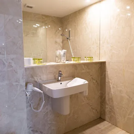 克里斯蒂娜酒店 4* 布加勒斯特