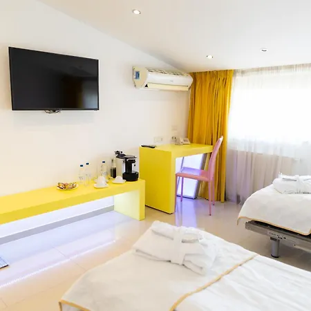 克里斯蒂娜酒店 4*