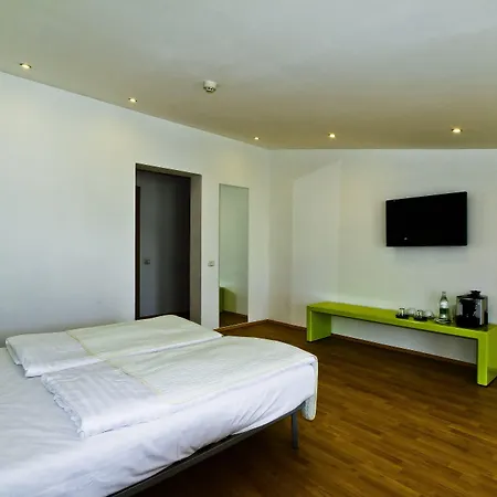 克里斯蒂娜酒店 酒店