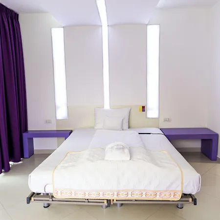 克里斯蒂娜酒店