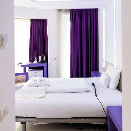 克里斯蒂娜酒店 酒店